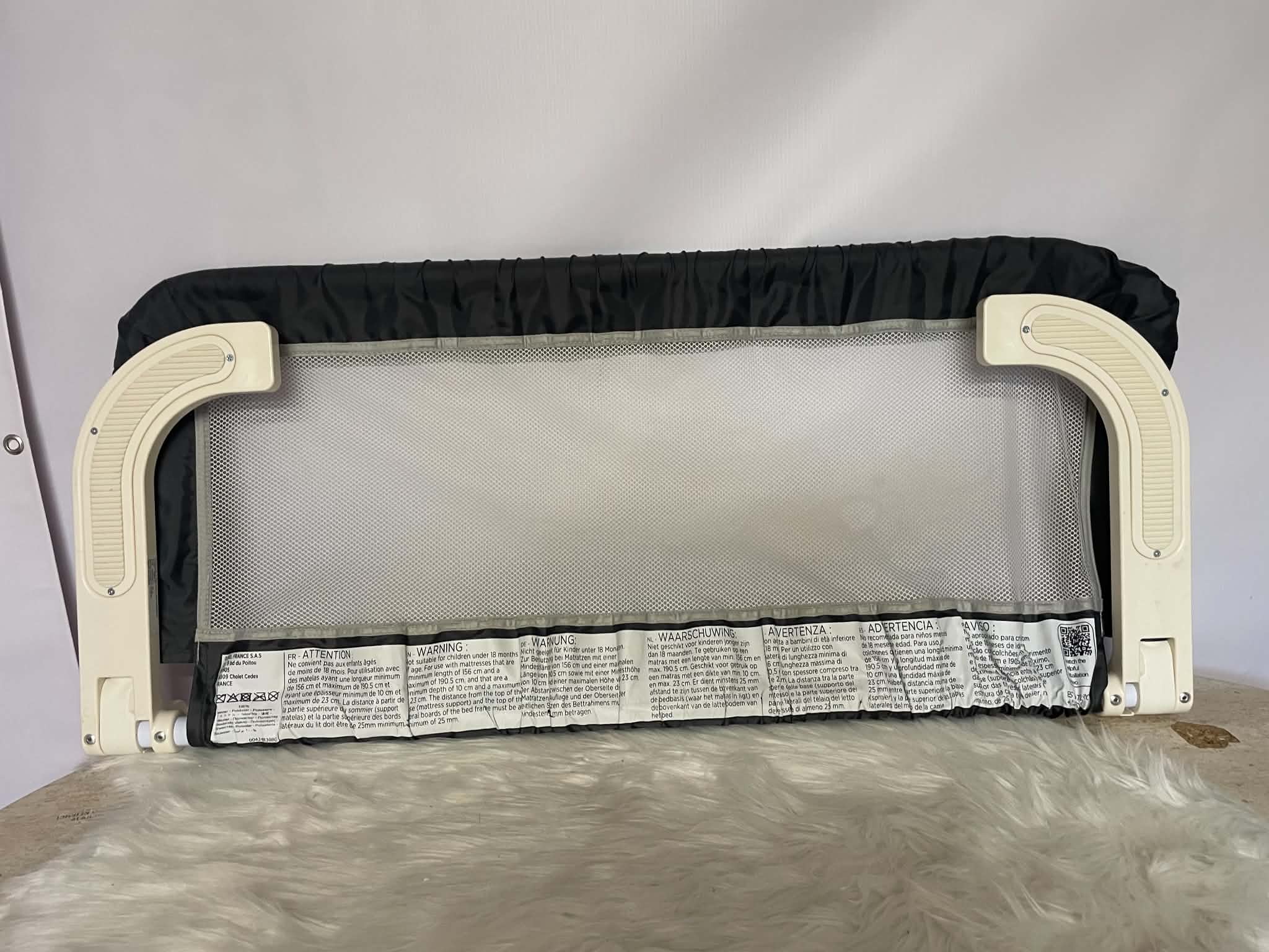 Barierka ochronna do łóżka Safety 1st Portable Bedrail – 106 cm