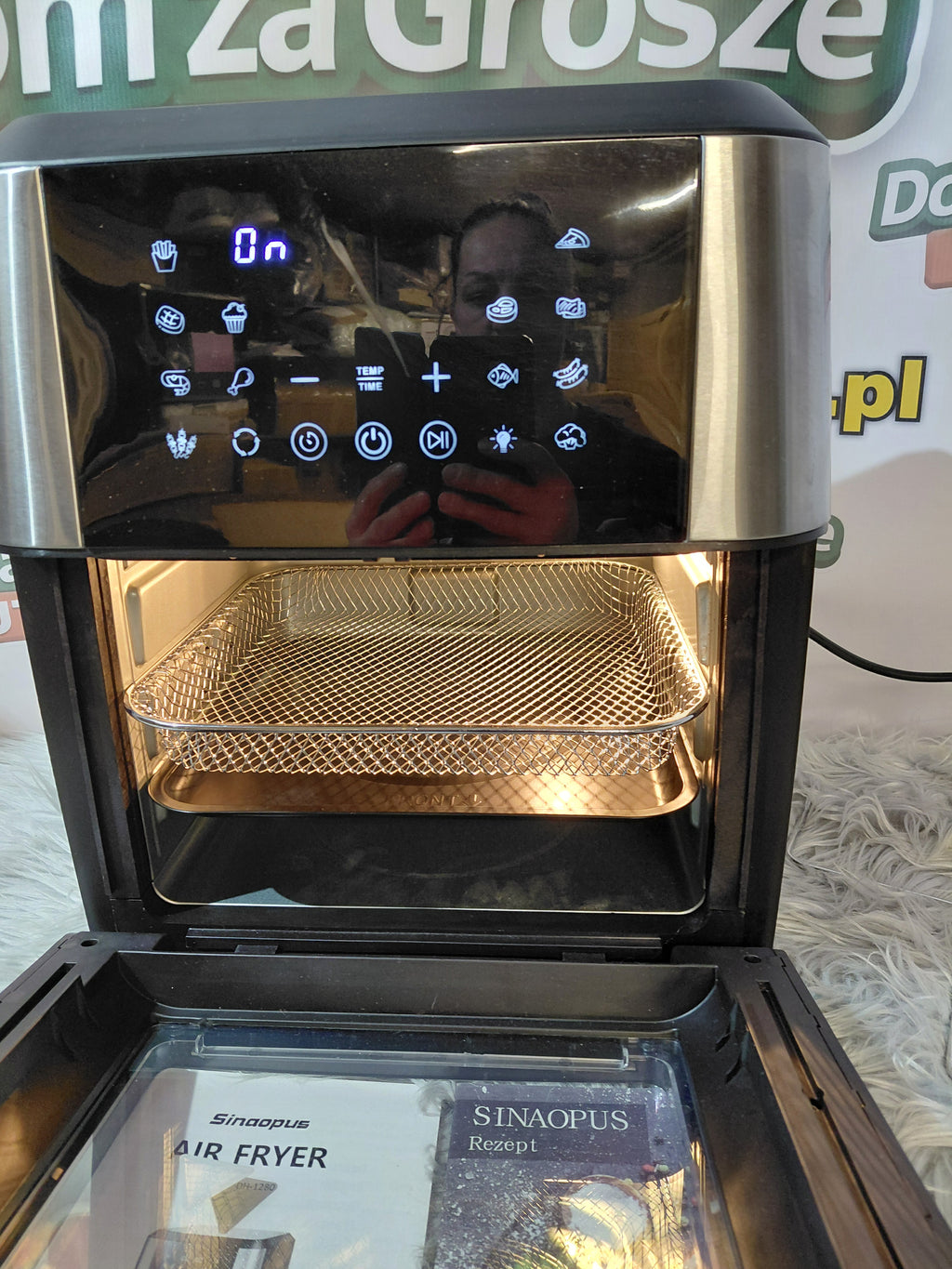 Sinaopus Air Fryer – Oil-Free Fryer with Touchscreen and Rotisserie