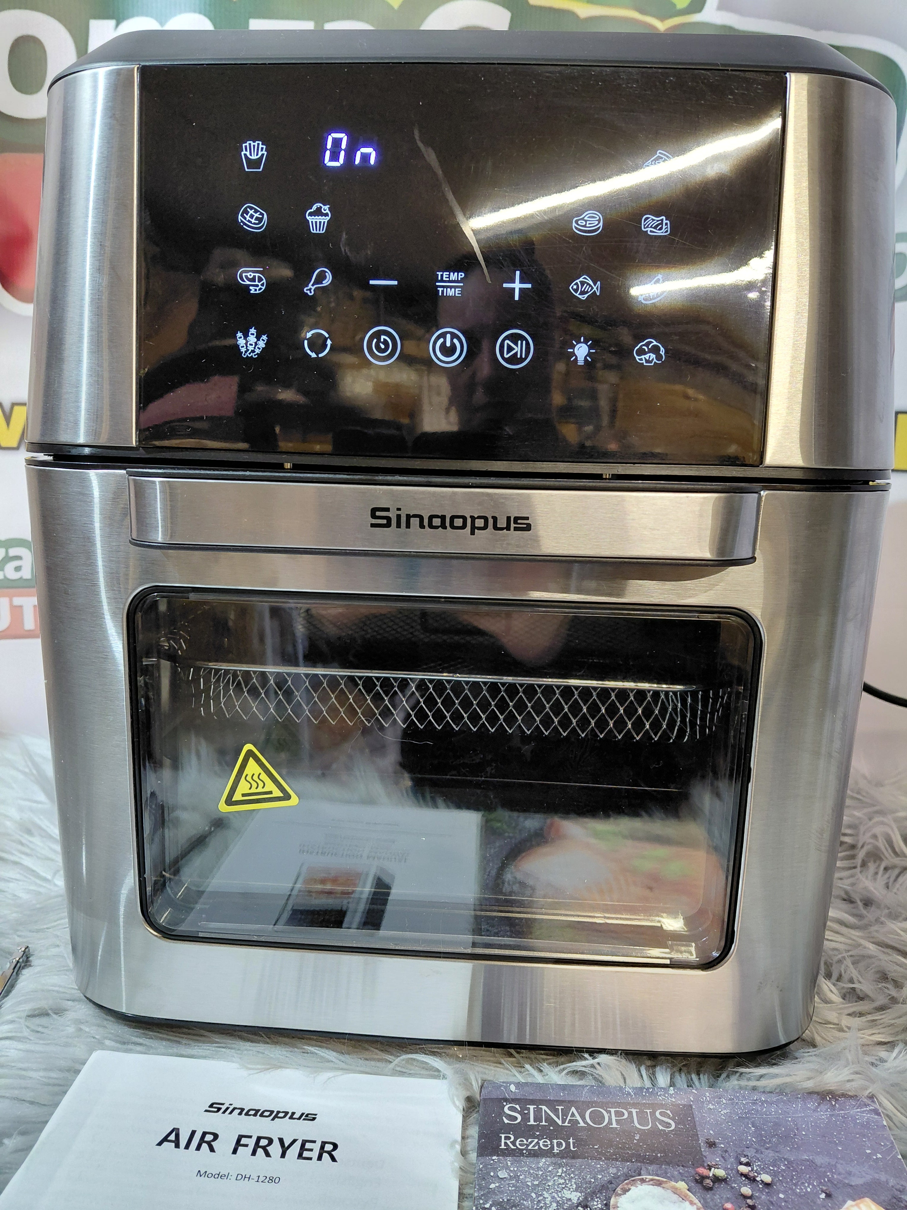 Sinaopus Air Fryer – Oil-Free Fryer with Touchscreen and Rotisserie
