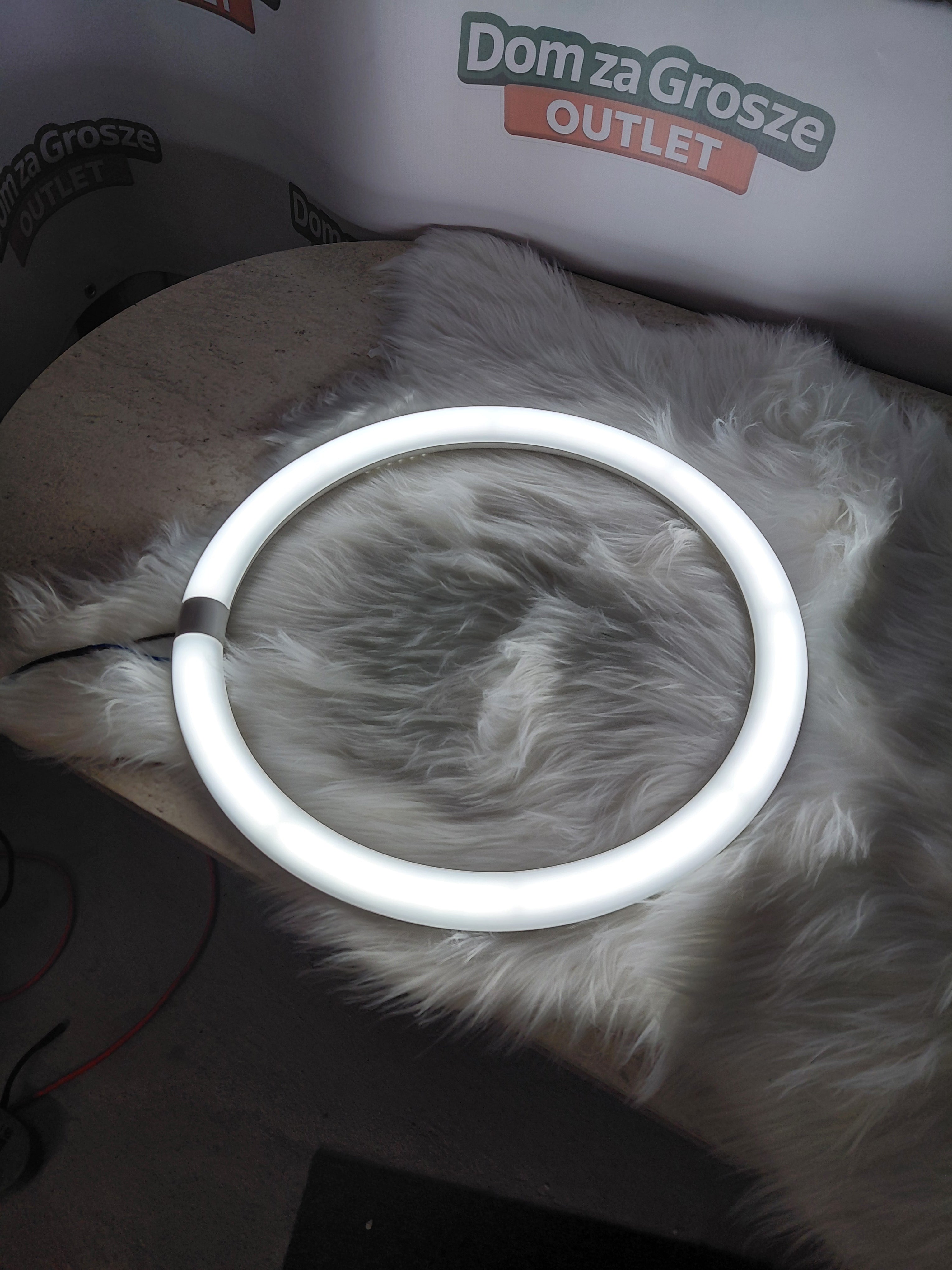 OSRAM LEDVANCE - świetlowka LED okrągła T9 Circular 40W (nowa)