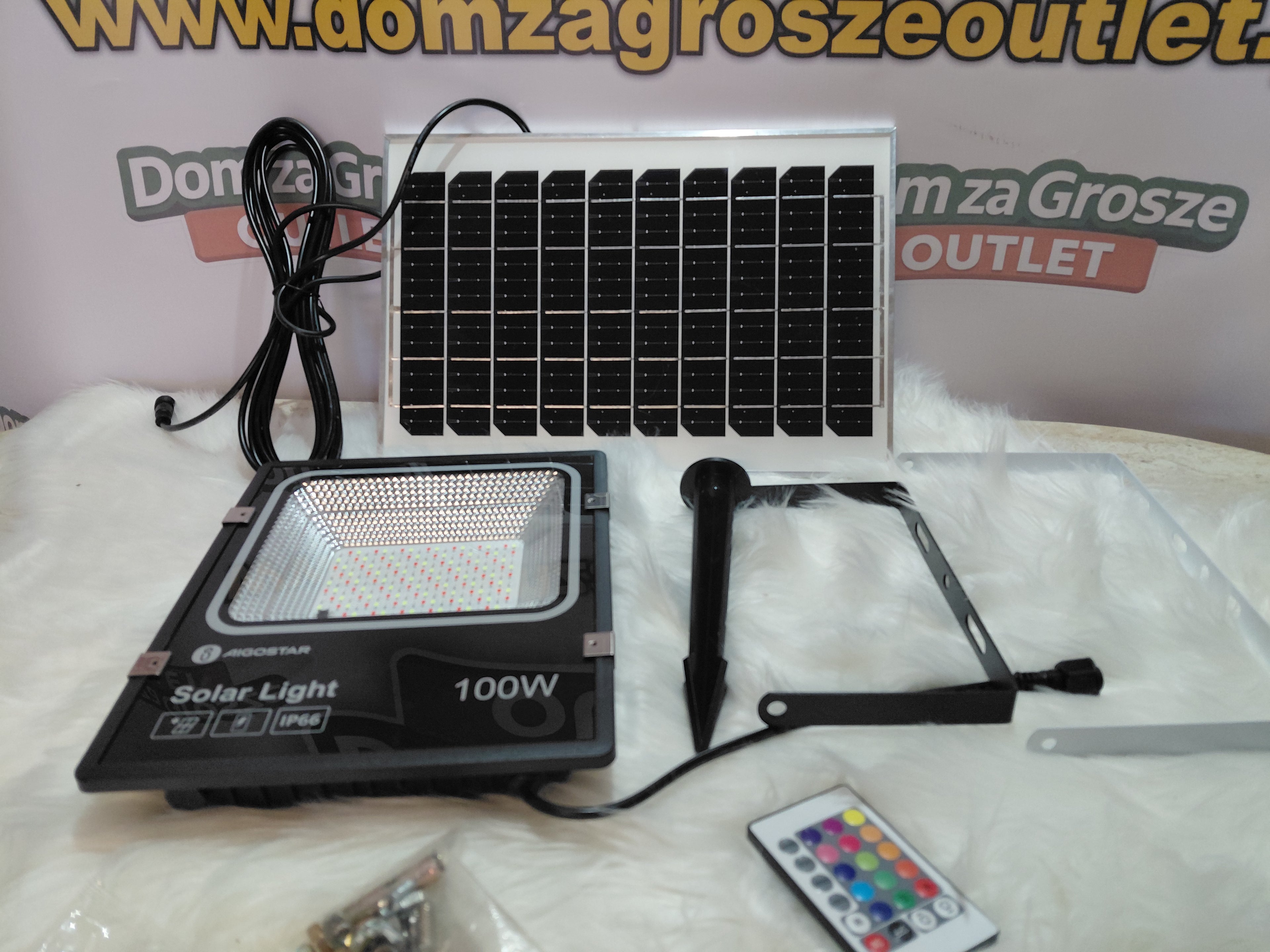 Solarna lampa ogrodowa RGB 100W z pilotem - oswietlenie zewnetrzne IP66 Aigostar