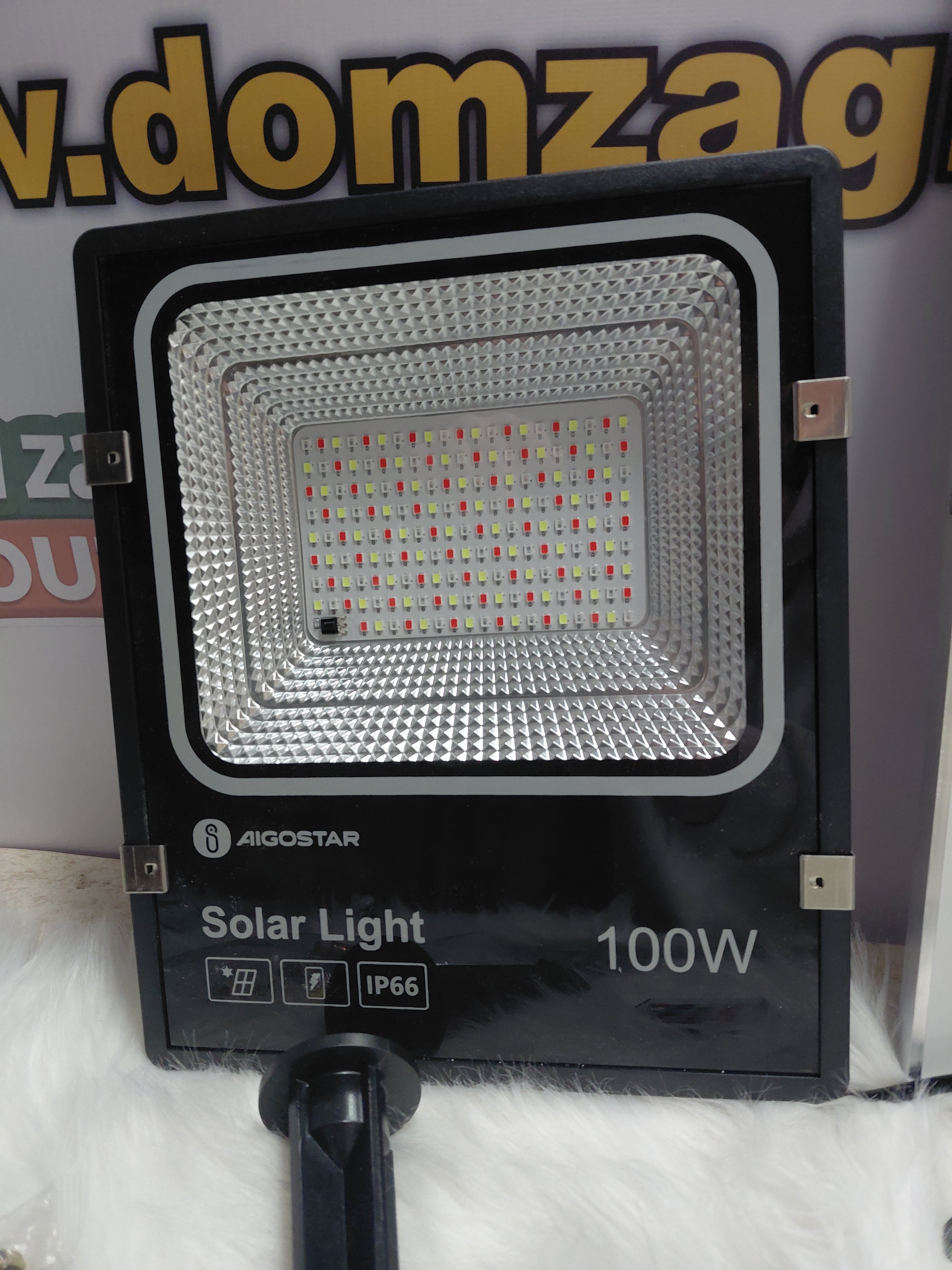 Aigostar 100W RGB Solar Garden Light with Remote Control - Outdoor Lighting IP66