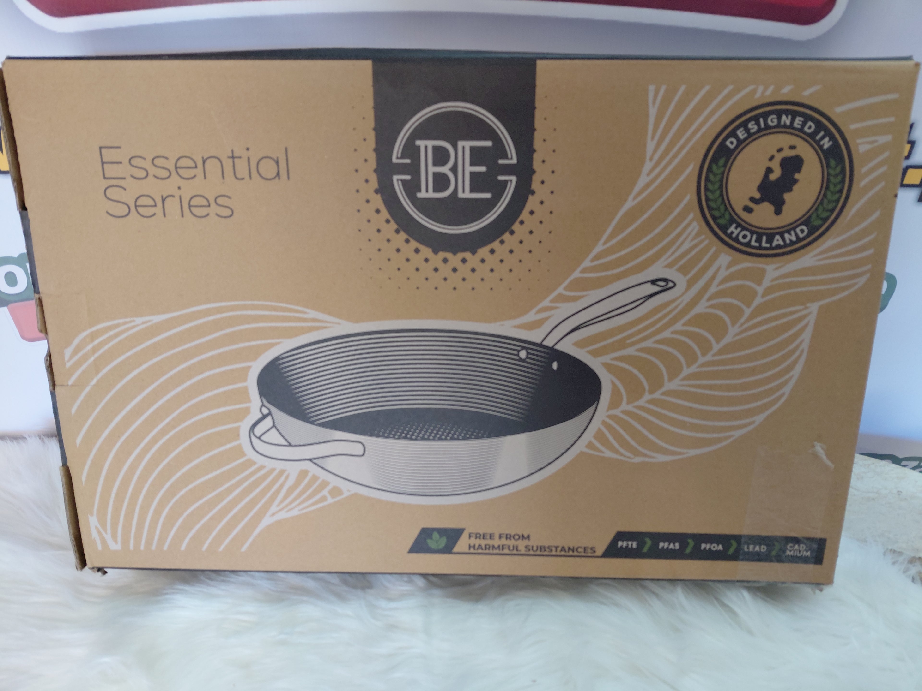 BE Essential steel wok - safe coating, professional home cooking
