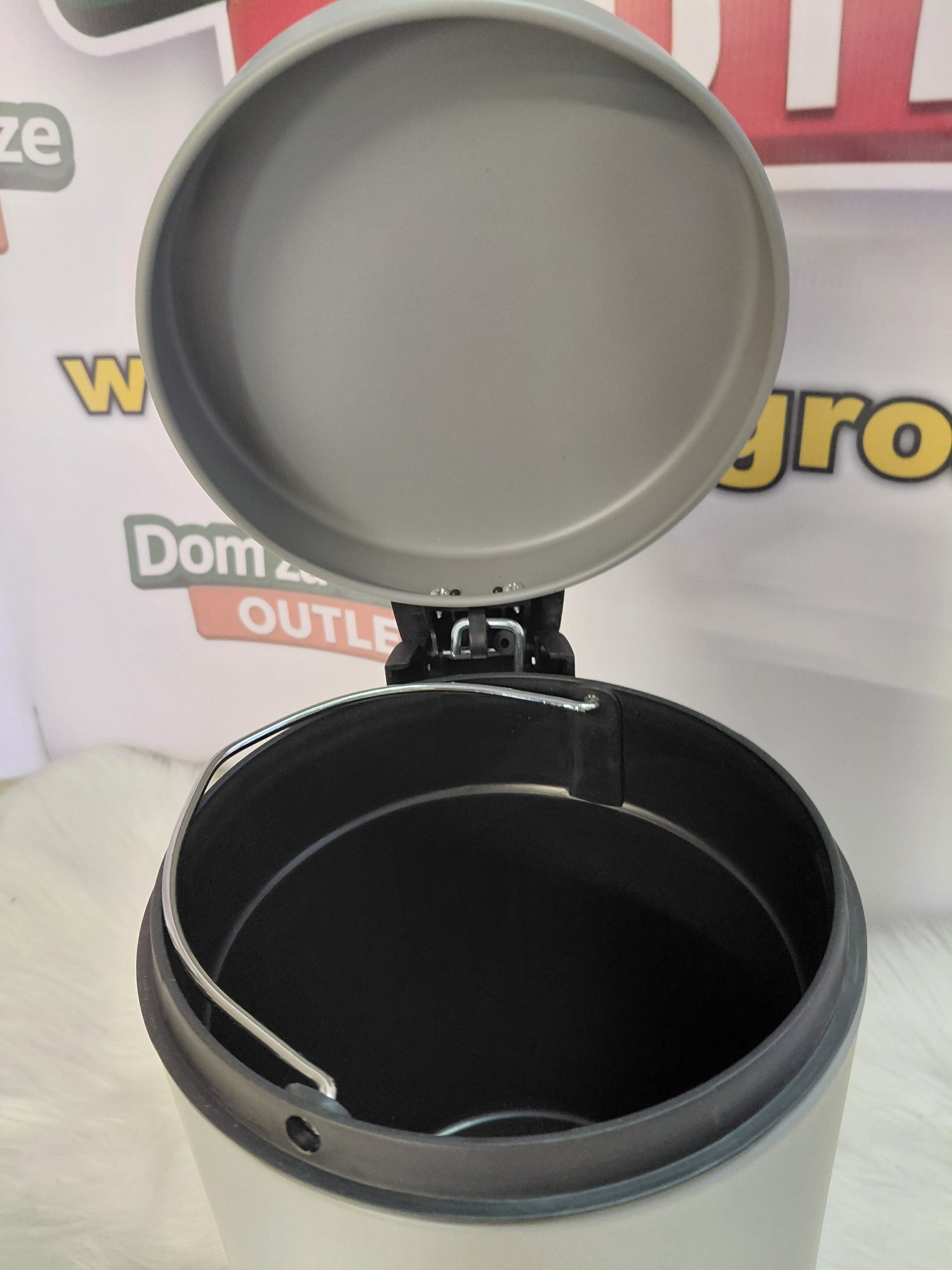Kosz na śmieci z pedałem 3L szary mat - OUTLET