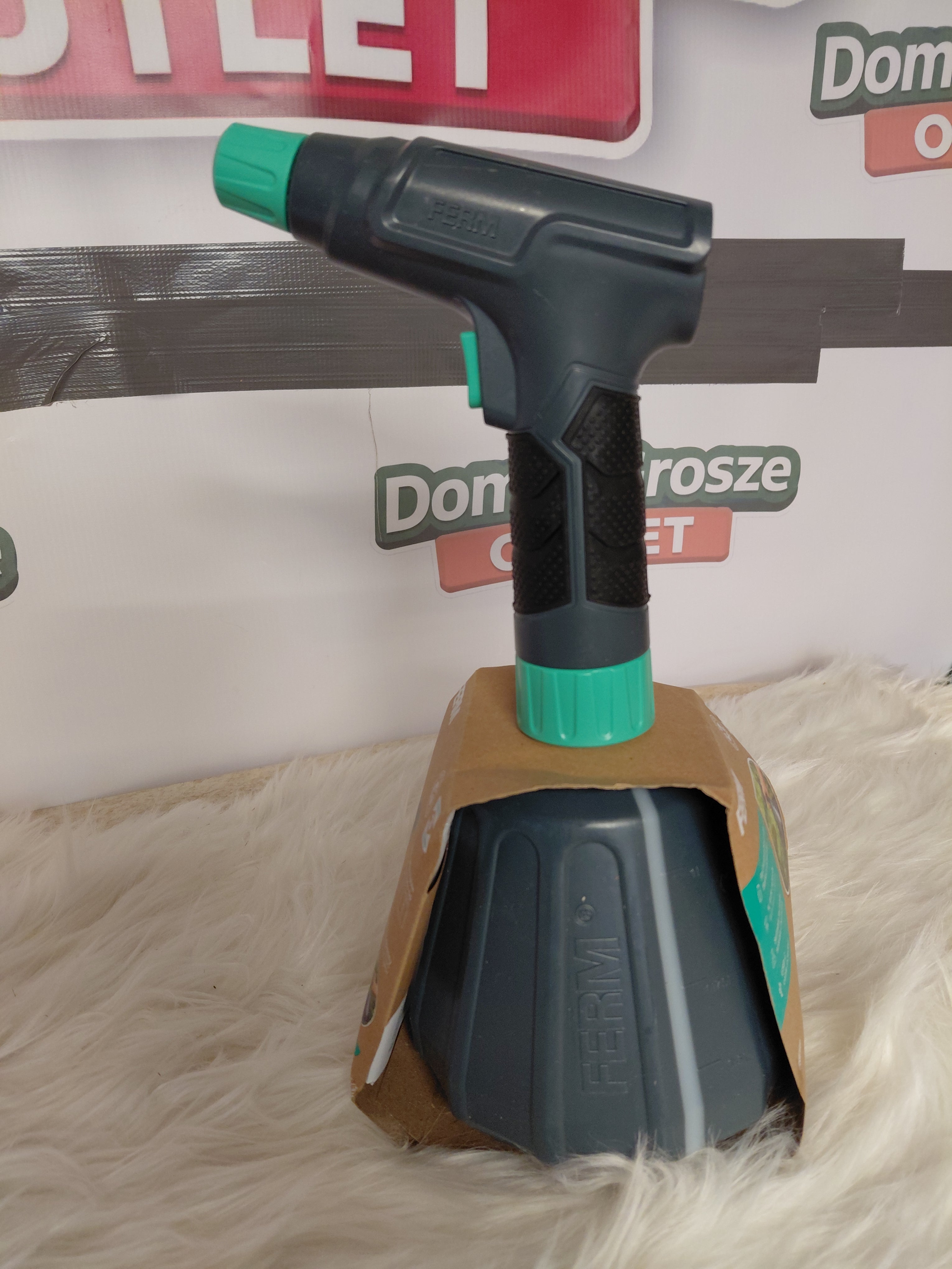 FERM PSM1051 Akumulatorowy Opryskiwacz Ciśnieniowy 1L | Li-Ion USB-C | Regulowana Dysza