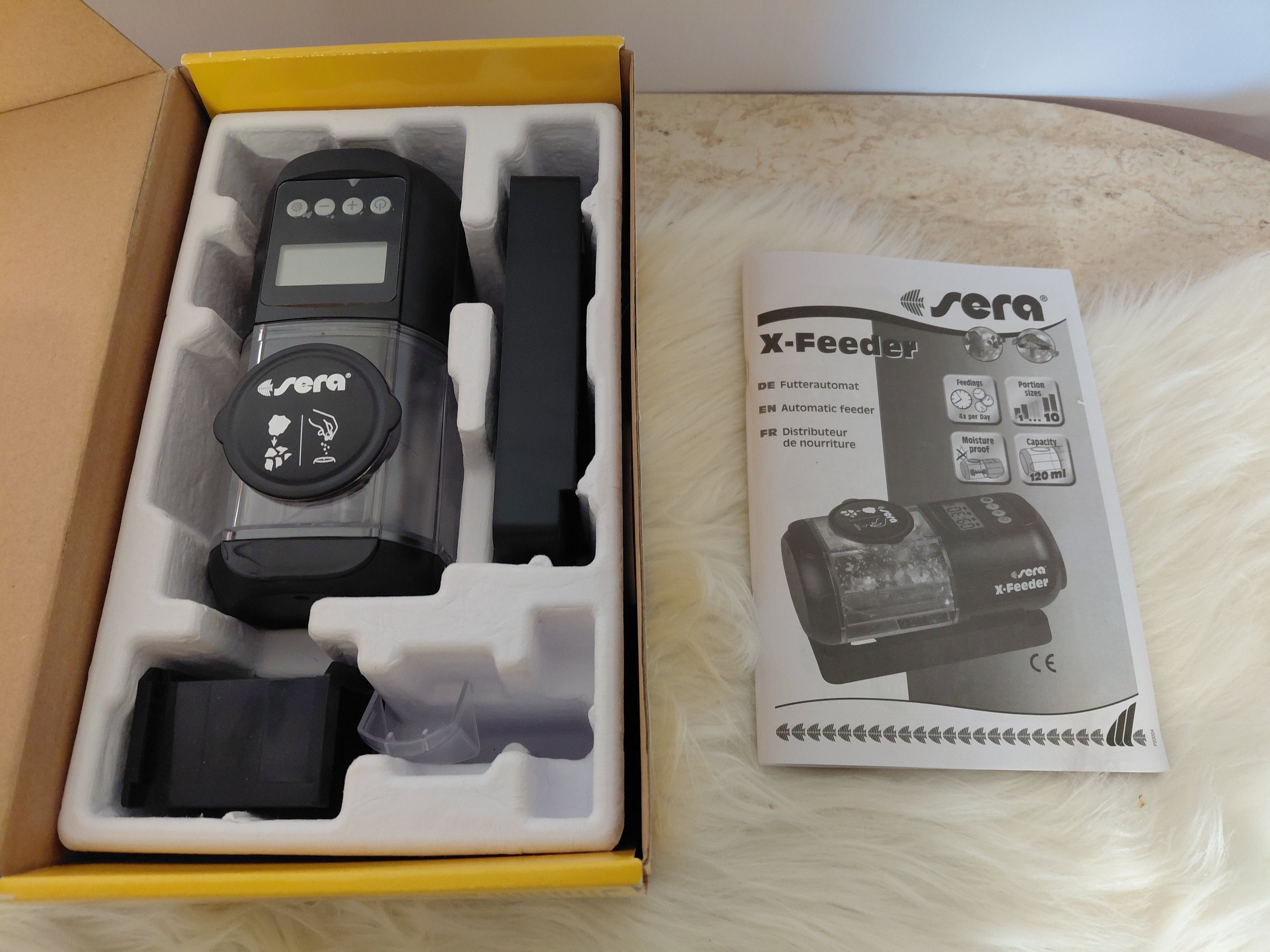 Sera X-Feeder Automatyczny karmnik do akwarium LCD 120 ml