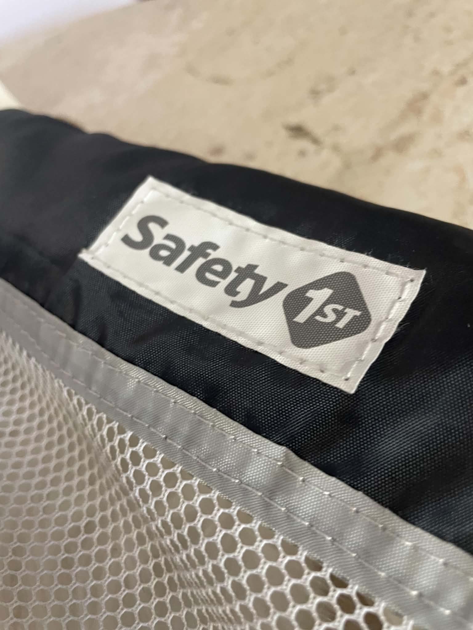 Barierka ochronna do łóżka Safety 1st Portable Bedrail – 106 cm
