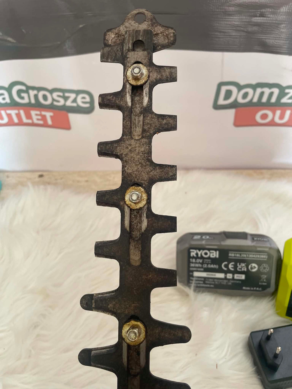 Ryobi RY18HT55A Nożyca do Żywopłotu 18V 55cm + Akumulator 2Ah + Ładowarka