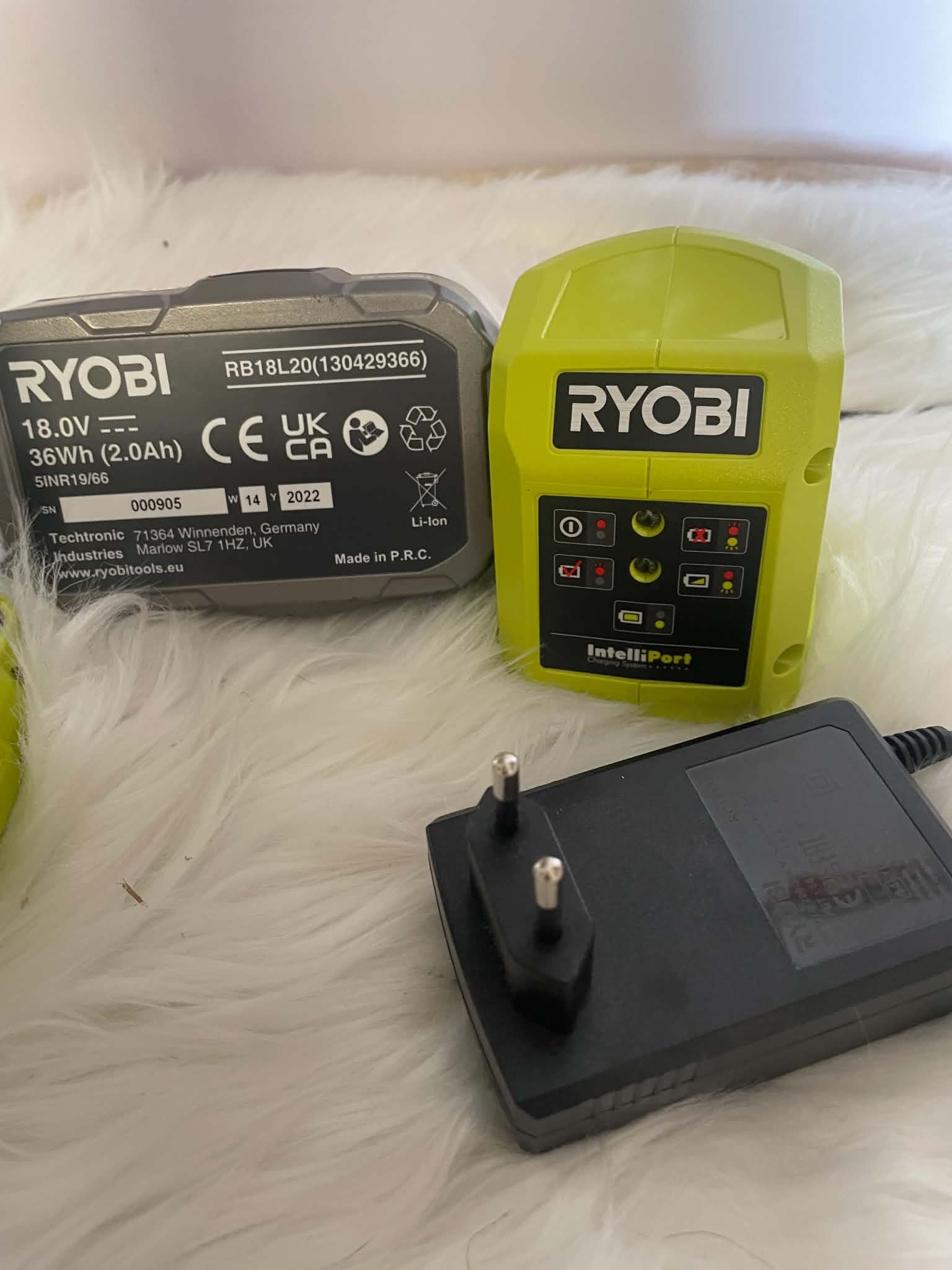 Ryobi RY18HT55A Nożyca do Żywopłotu 18V 55cm + Akumulator 2Ah + Ładowarka
