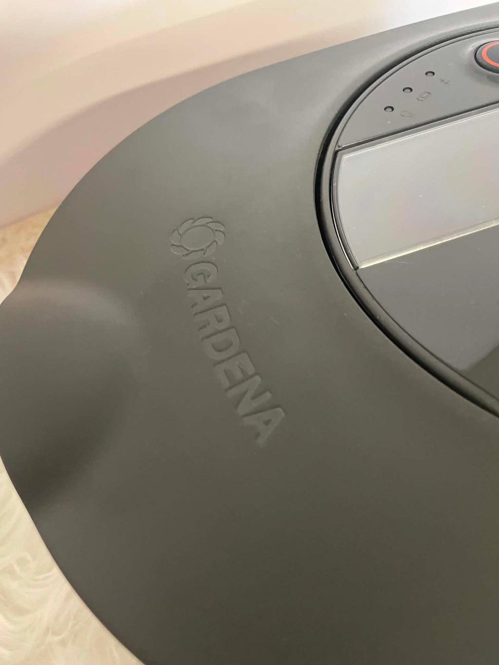 Gardena AquaPrecise Bluetooth - System nawadniania Pipeline All-in-One z panelem słonecznym