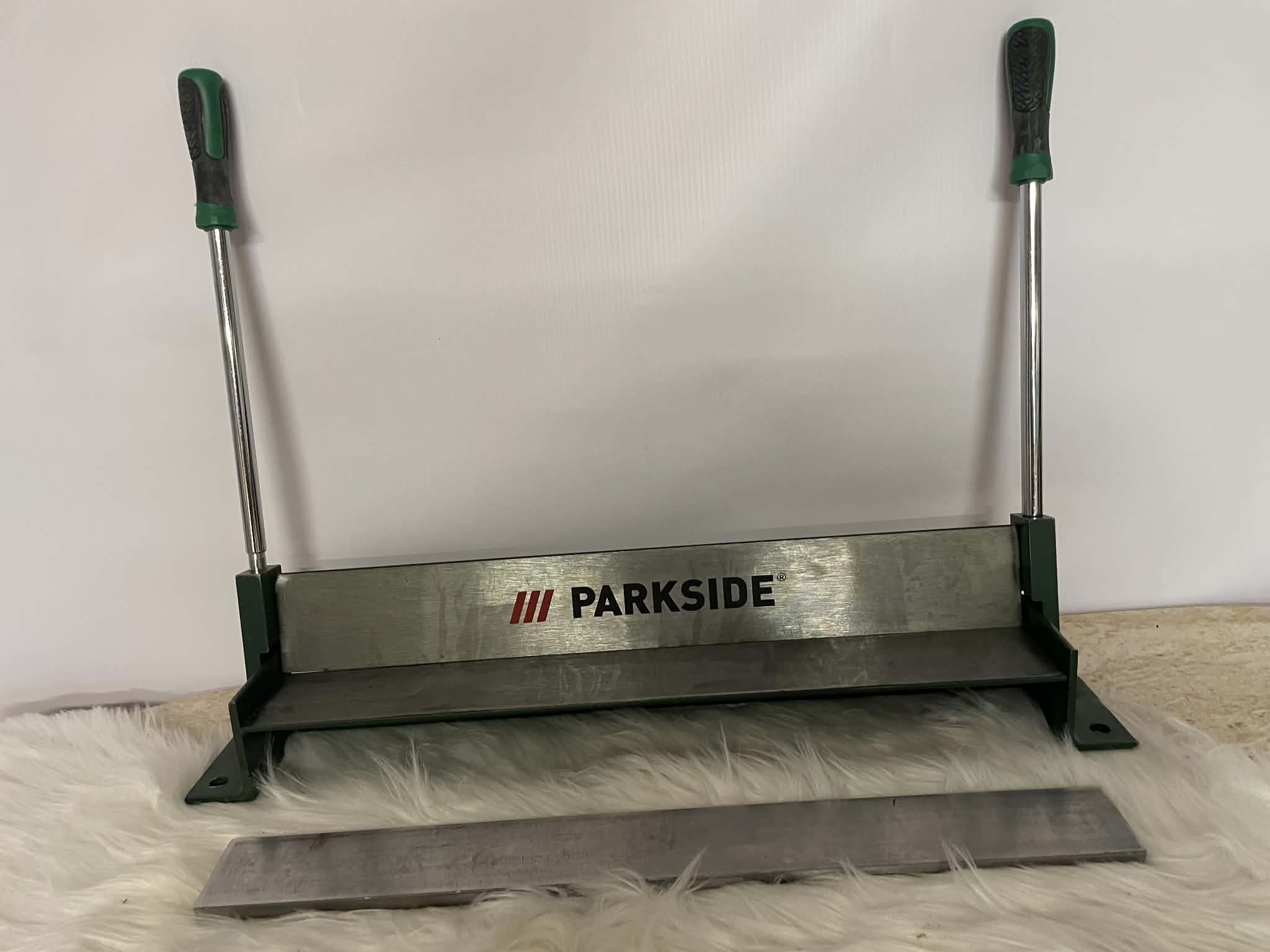 Giętarka do blachy Parkside – 460 mm
